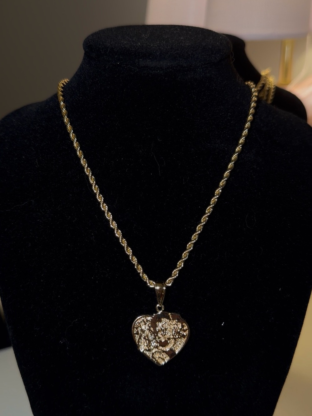 Gold plated Betty necklace!